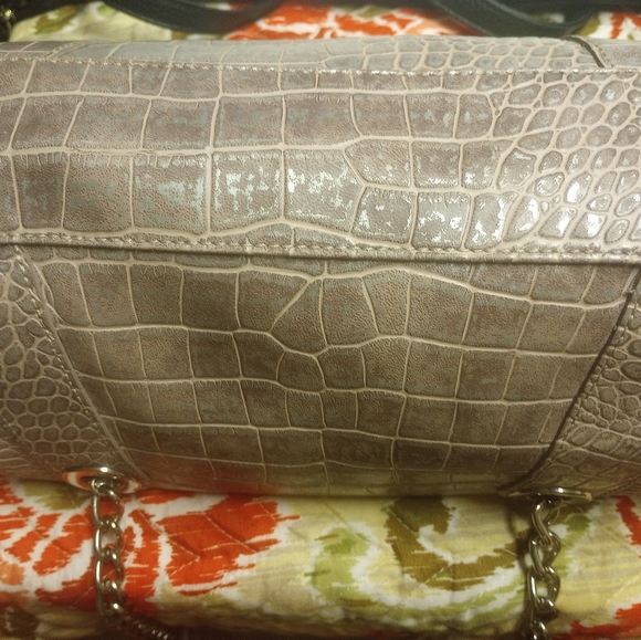 Nine West Dome Shoulder/ Tote Bag - Picture 9 of 12